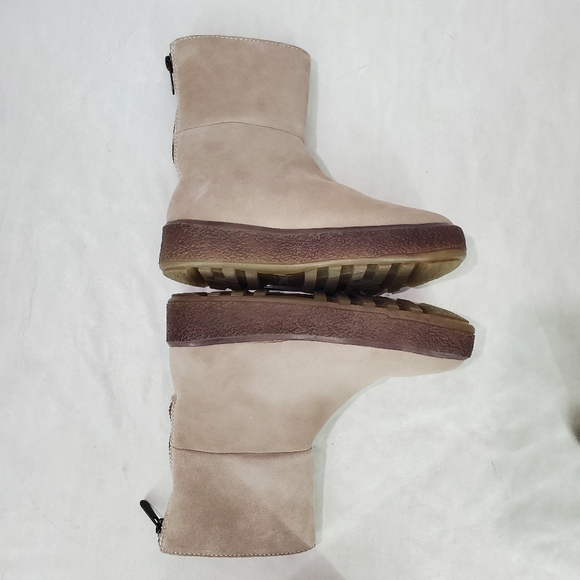 New Free People x Cougar Taupe Suede Leather Cozy Boots Sheep Shearling SZ 9 - Picture 15 of 16